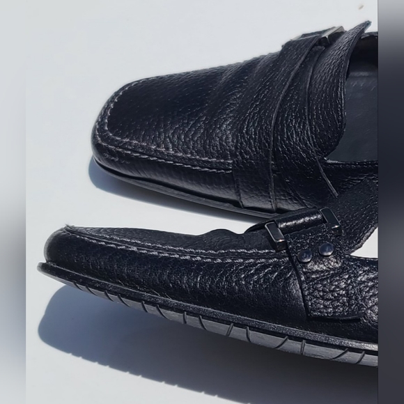 Stuart Weitzman kitten heels black leather shoes with tiny heels size 7.5M - Picture 8 of 12